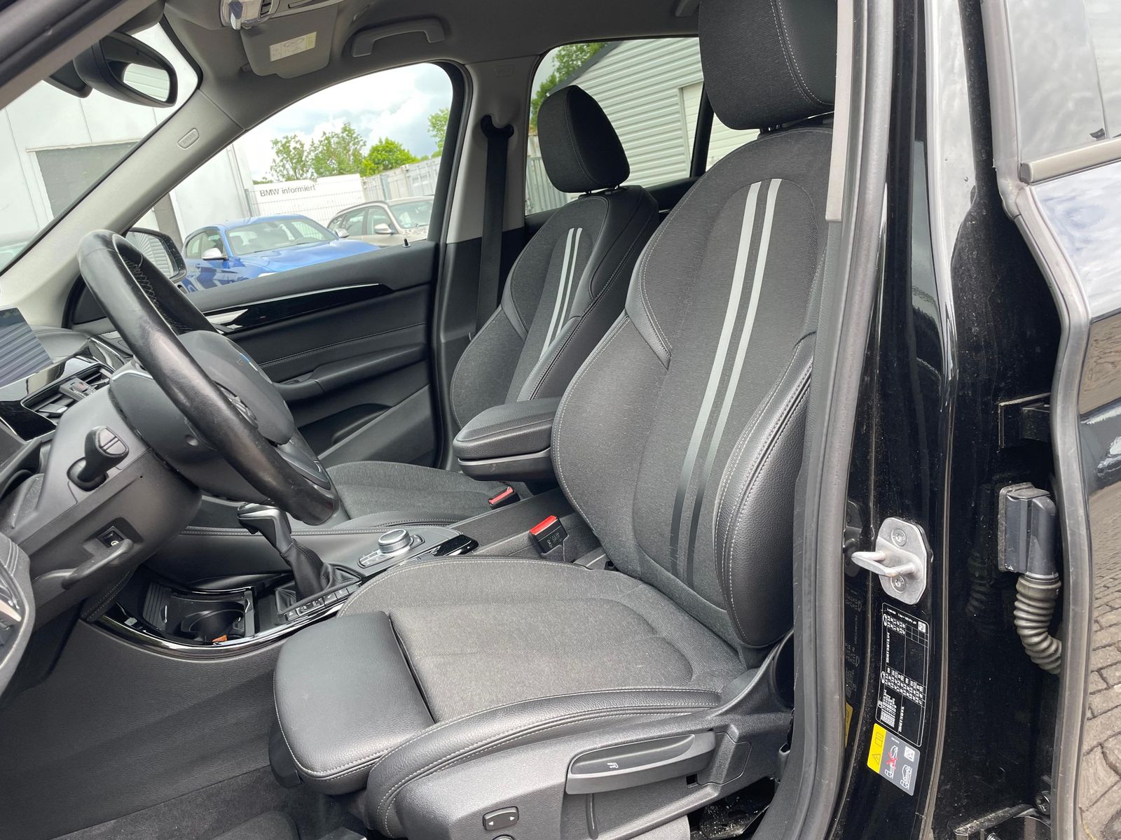 BMW X1 xDrive25e - Samsaru's Car Outlet