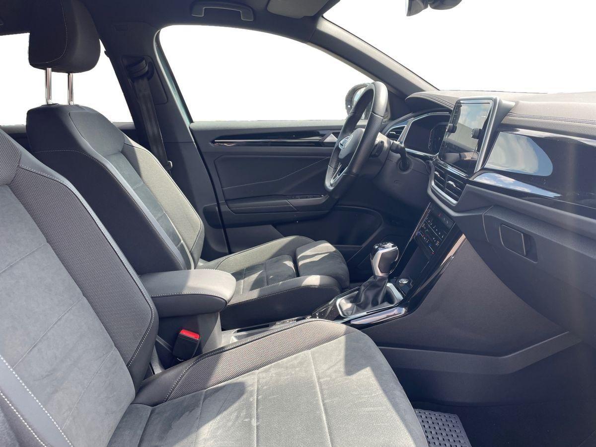 Volkswagen T-Roc 1.5 TSI DSG R-LINE - Samsaru's Car Outlet