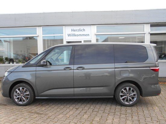 Volkswagen T7 Multivan Life 2.0 TSI DSG - Samsaru's Car Outlet