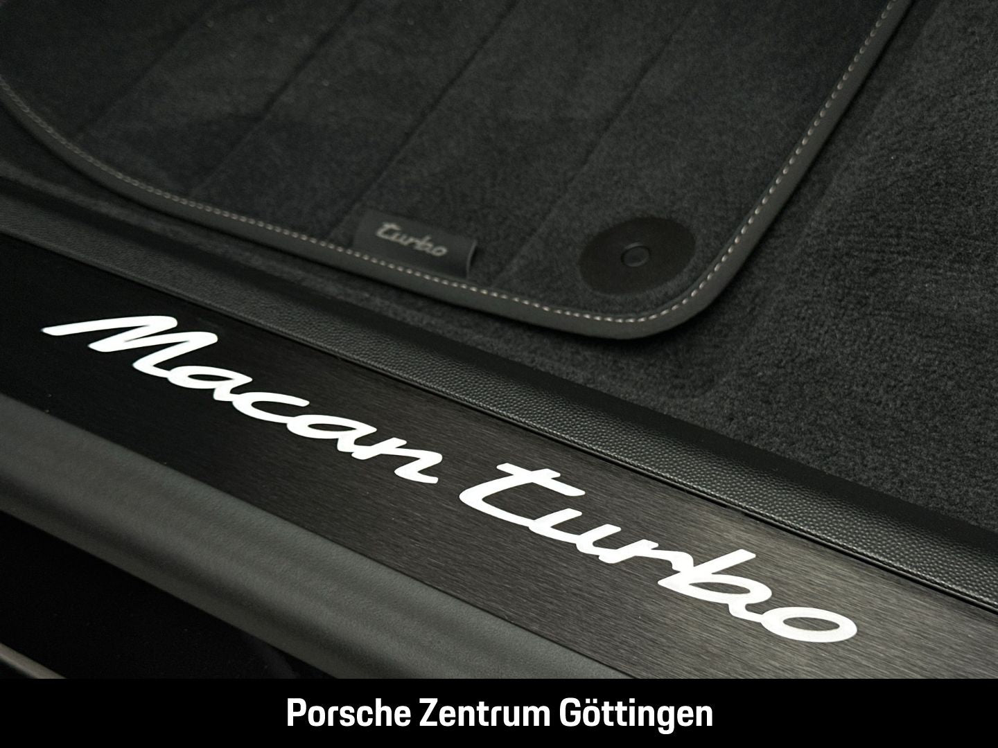 Porsche Macan Turbo Burmester HA-Lenkung InnoDrive LED
