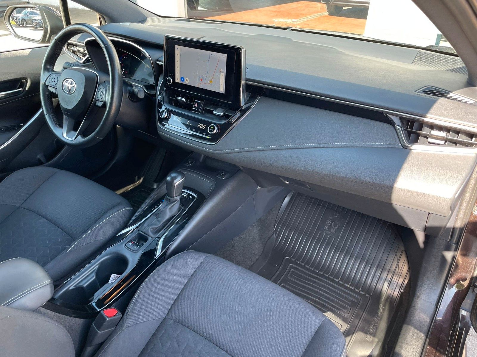 Toyota Corolla 1.8 Touring Sports Hybrid - Samsaru's Car Outlet