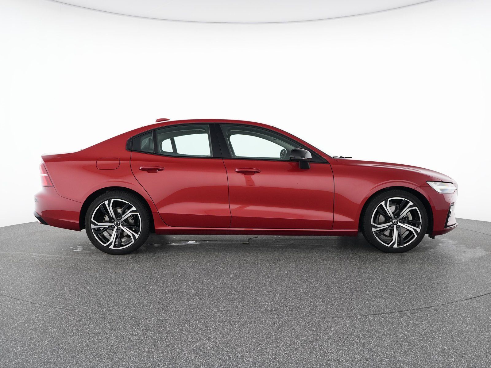 Volvo S60 B4 Benzin Plus Dark 19"+VOLL-LED+ACC+WSS-HZG