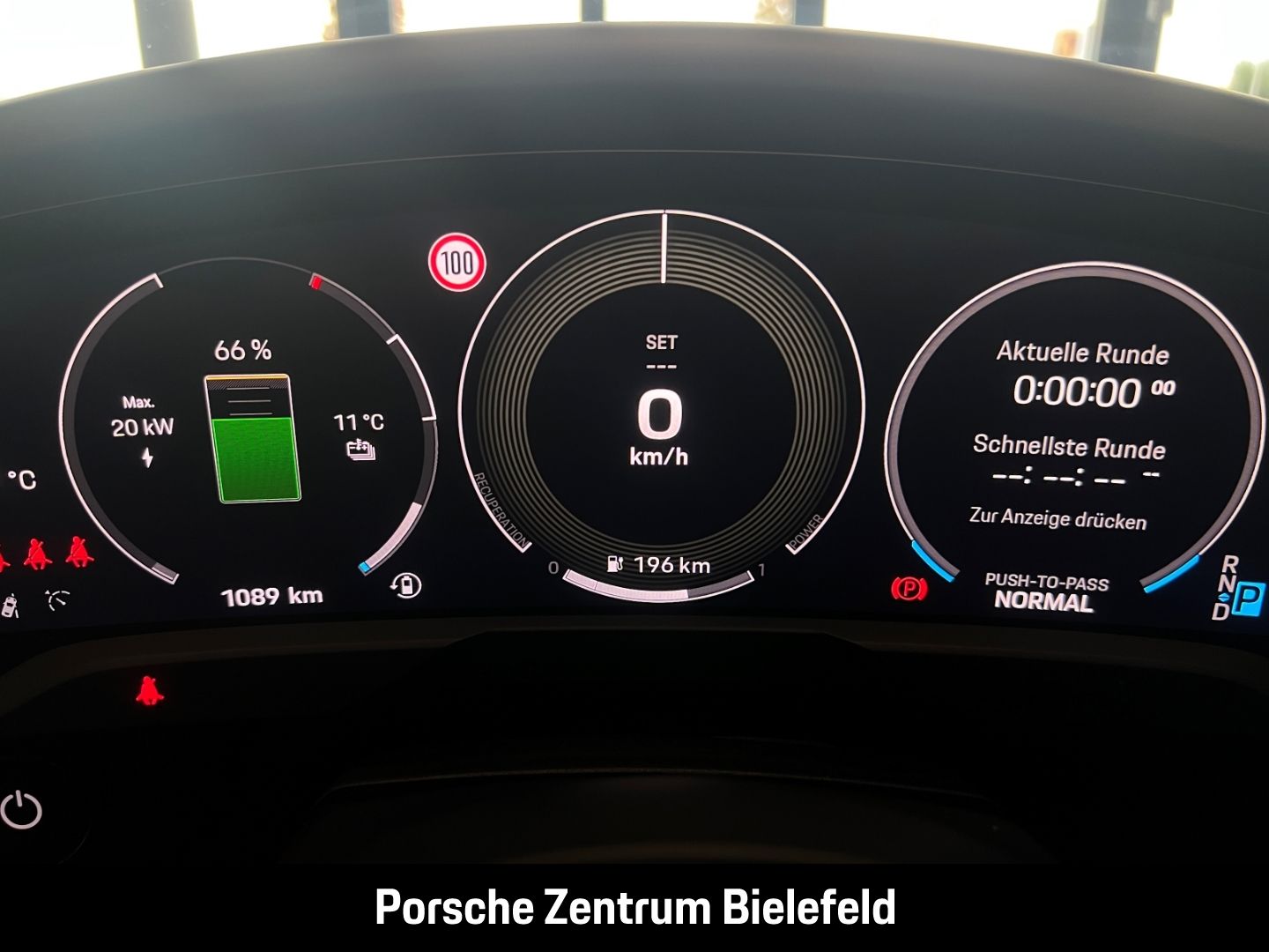Porsche Taycan Turbo S Cross Turismo Burmester LED