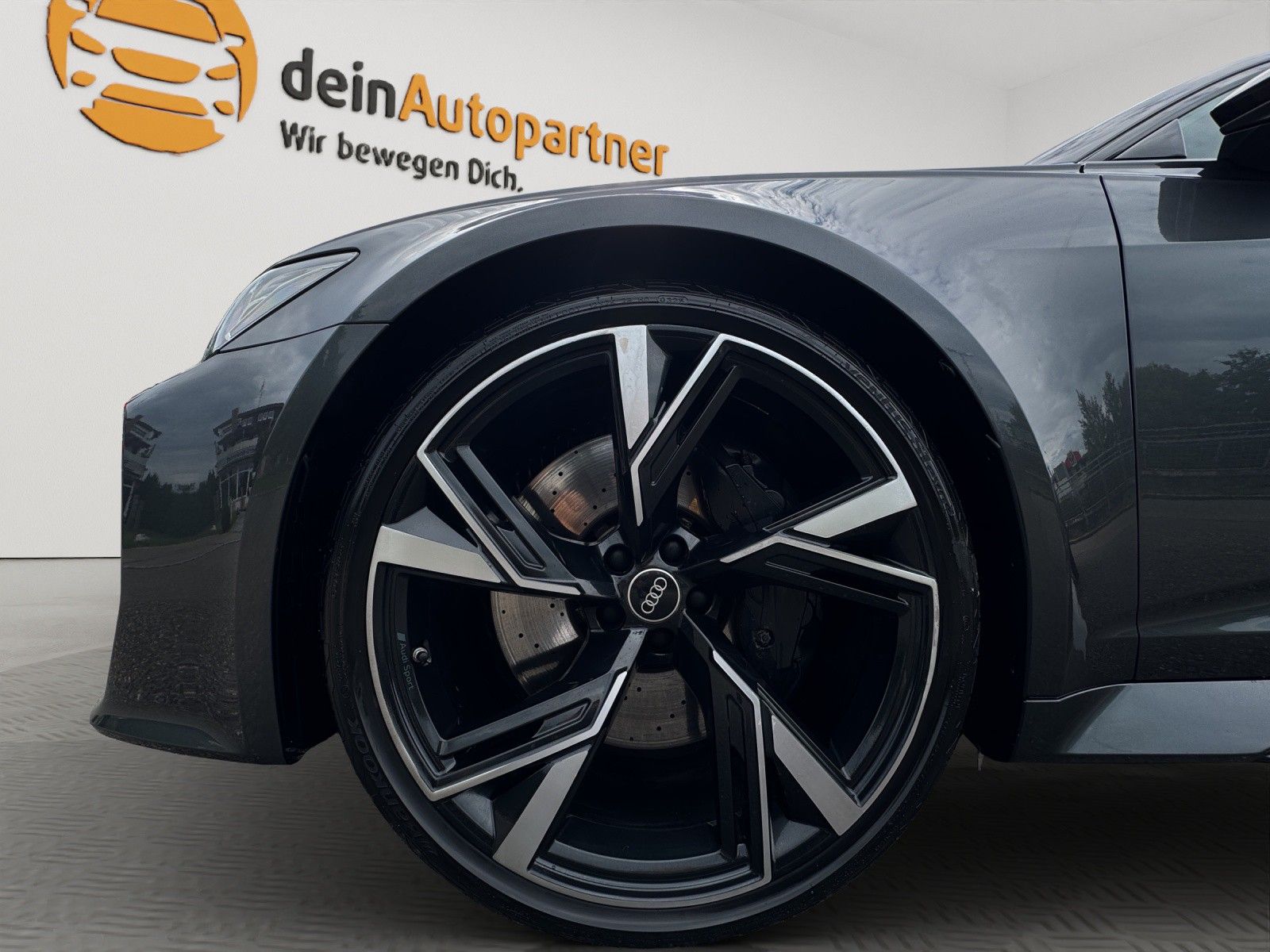 Audi RS 6 Avant 4.0 TFSI quattro LED/LEDER/HUD/AIR SU