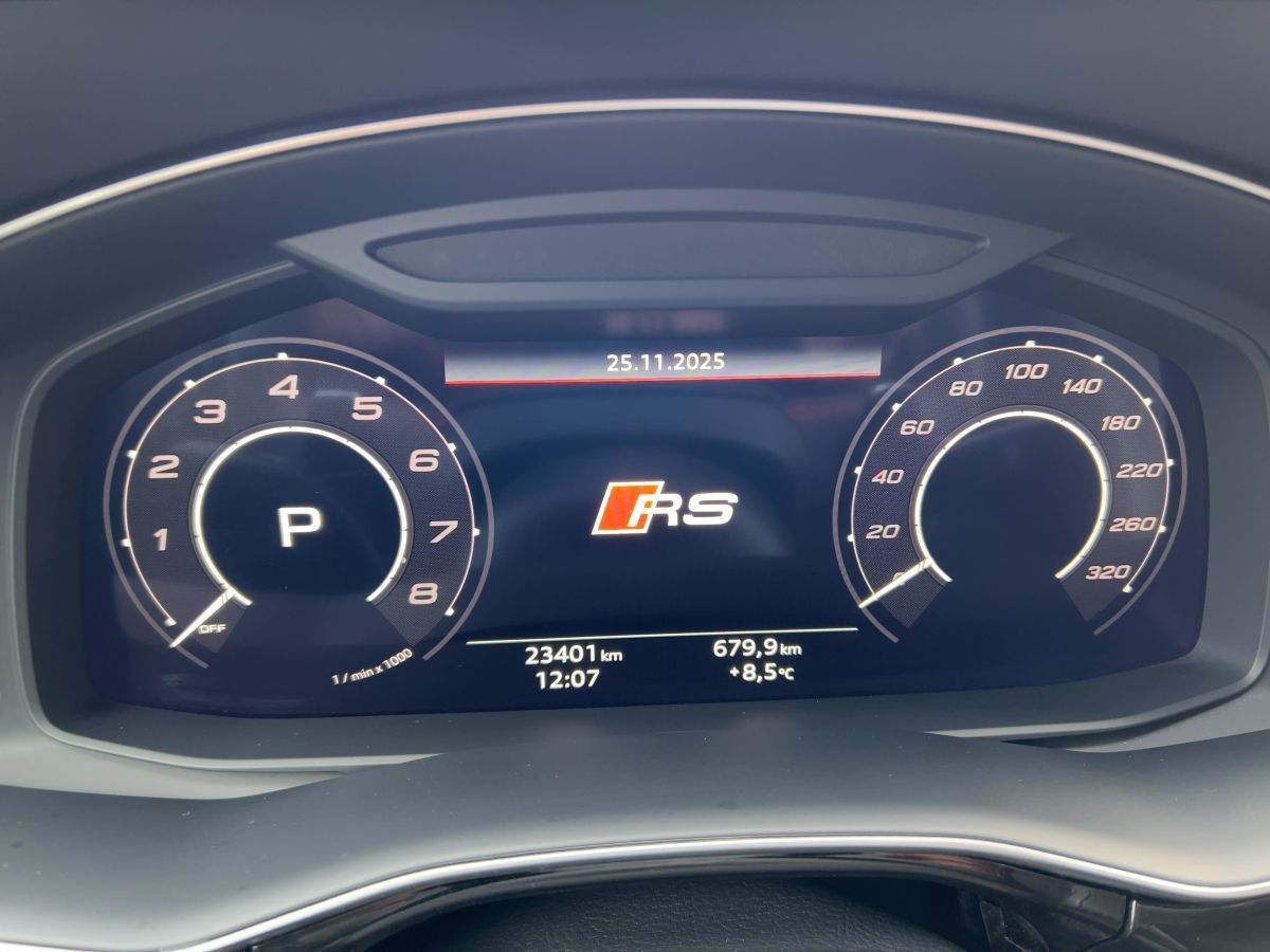 Audi RSQ8 4.0 TFSI quattro tiptronic Matrix B&O Stand