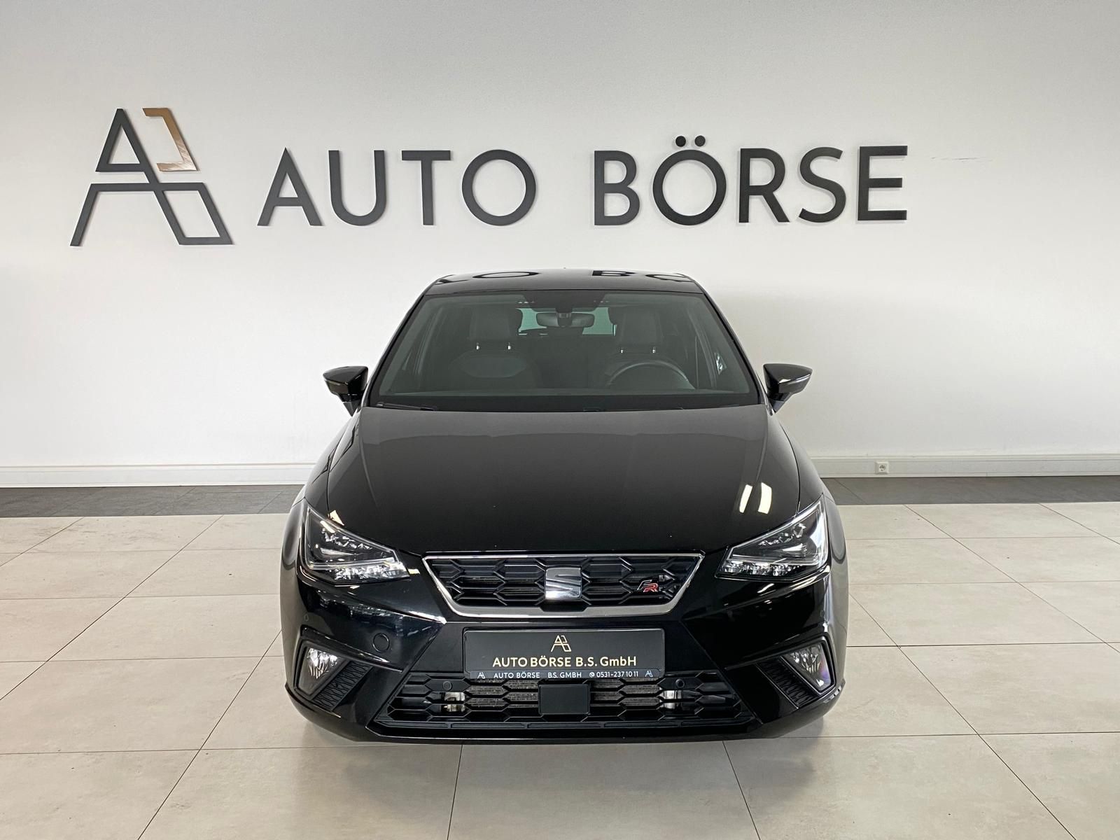 Seat Ibiza 1.0 TSI DSG FR-Line - Samsaru's Car Outlet