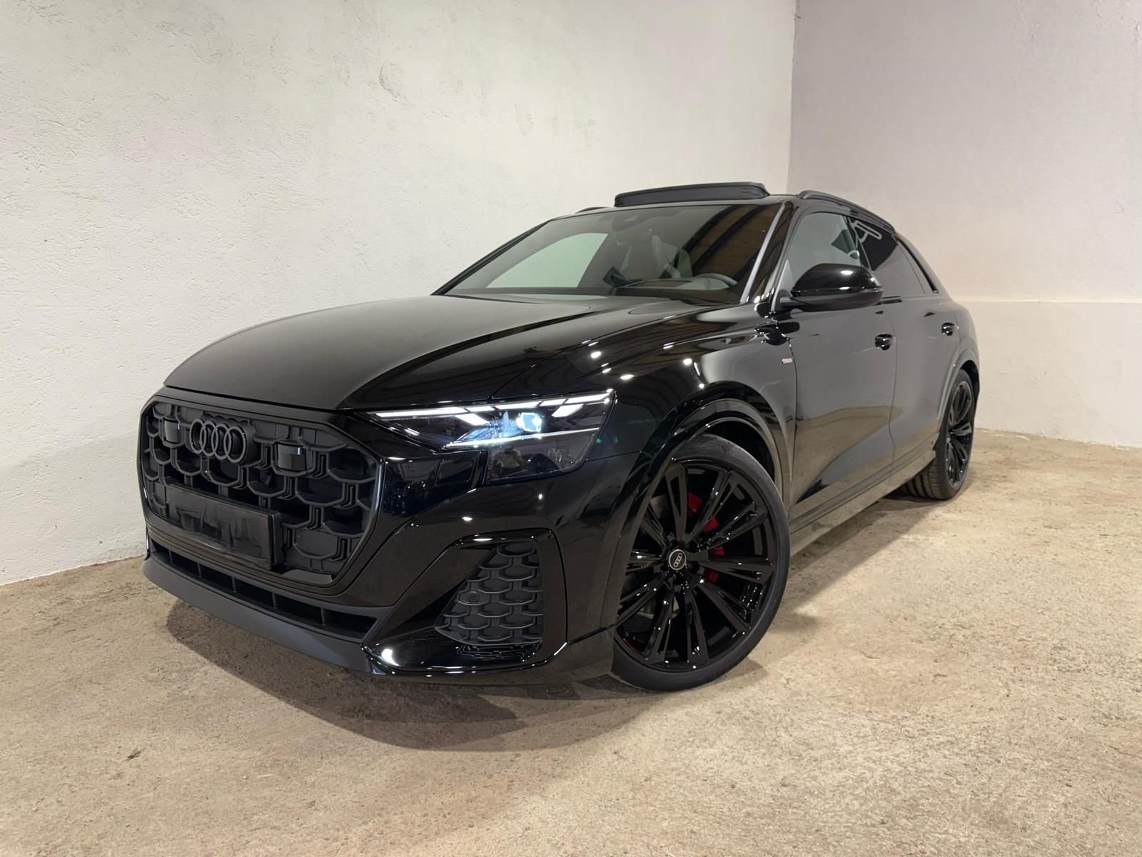 Audi Q8 50 TDI quattro - Samsaru's Car Outlet