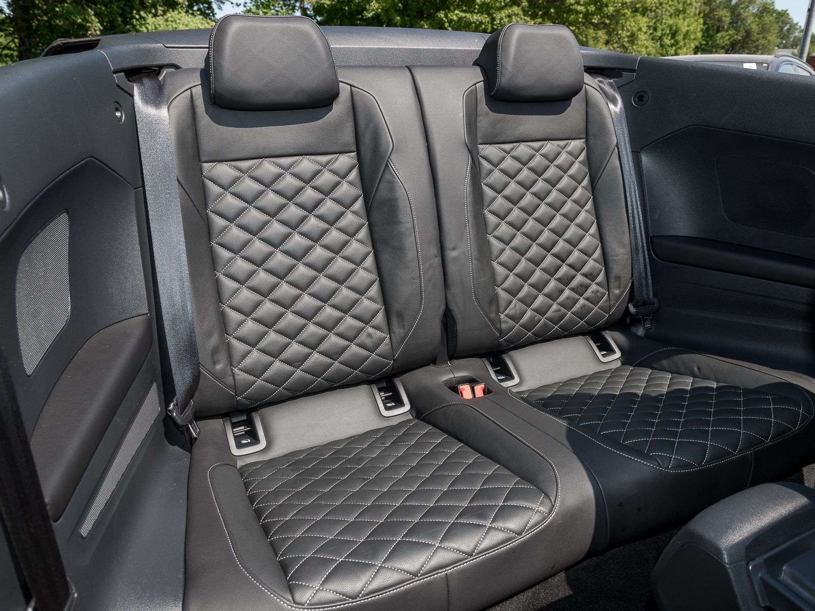 Volkswagen T-Roc 1.5 TSI DSG R-LINE EDITION - Samsaru's Car Outlet