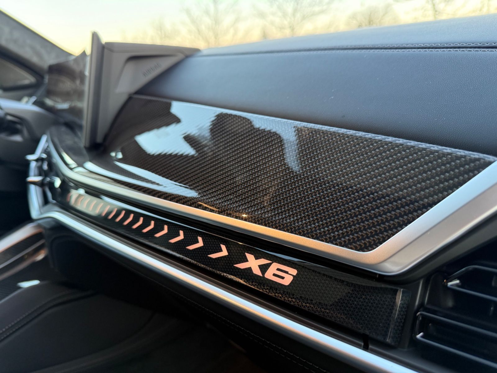 BMW X6 40 i xDrive M Sport - Samsaru's Car Outlet