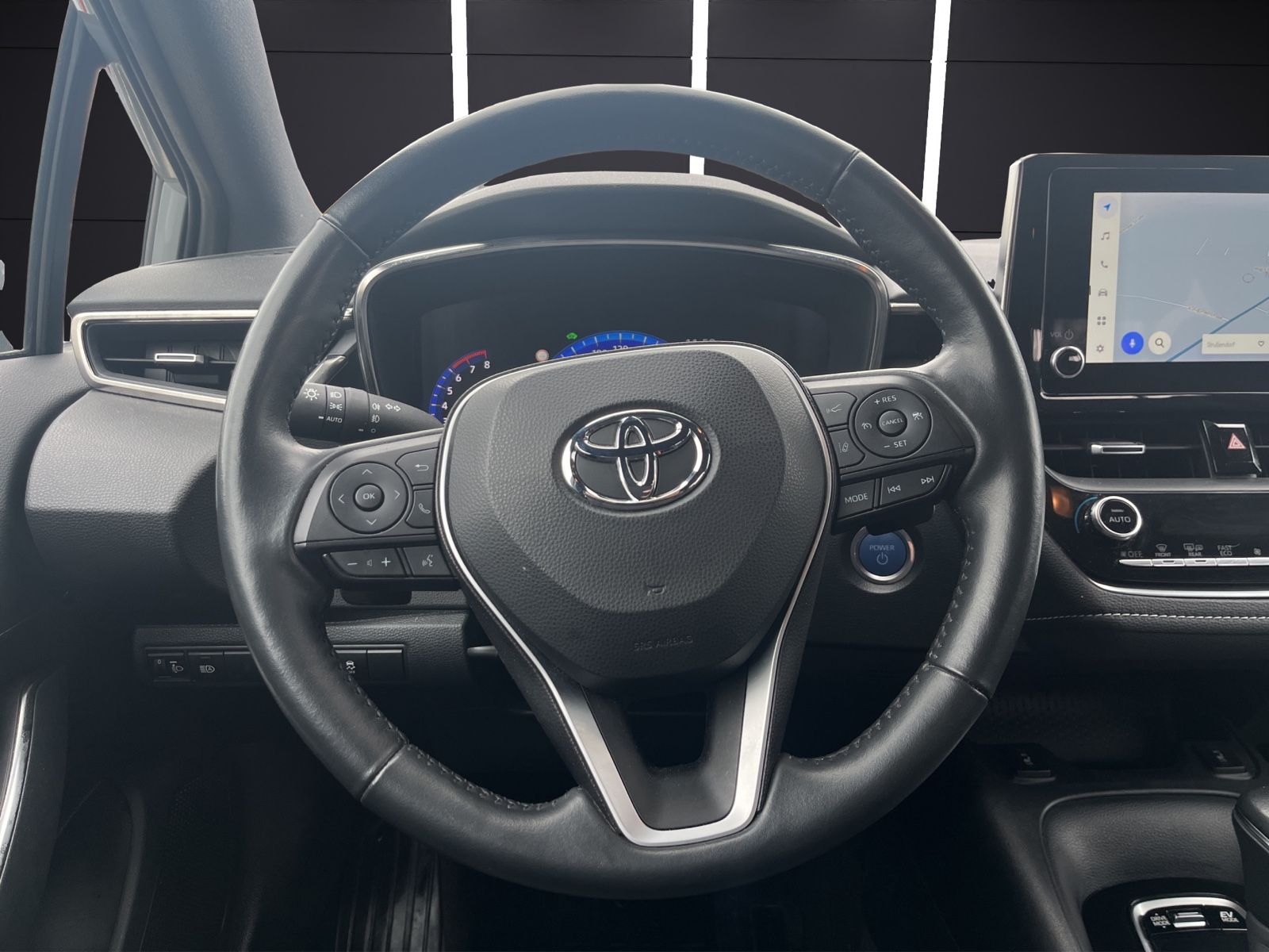 Toyota Corolla Touring / Sports Hybrid - Samsaru's Car Outlet
