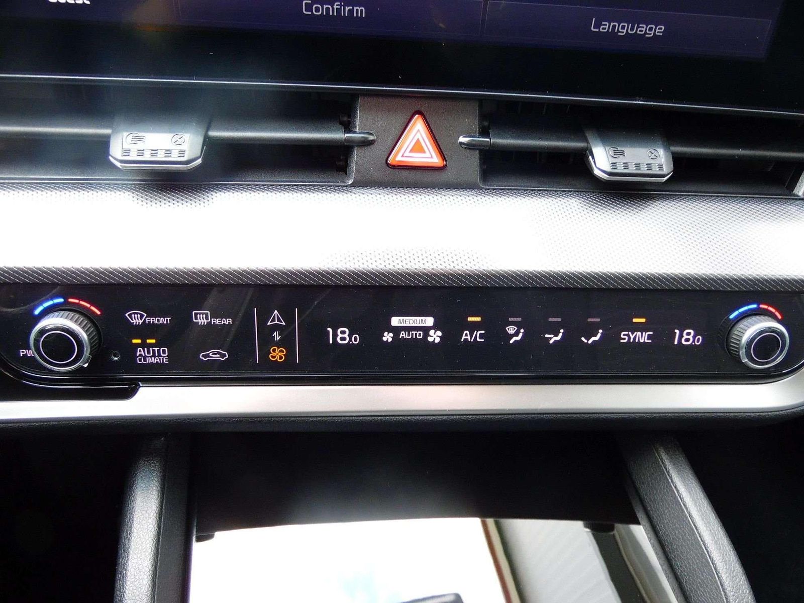 Kia Sportage Spirit 2024 1.6T 48V 2WD - Samsaru's Car Outlet