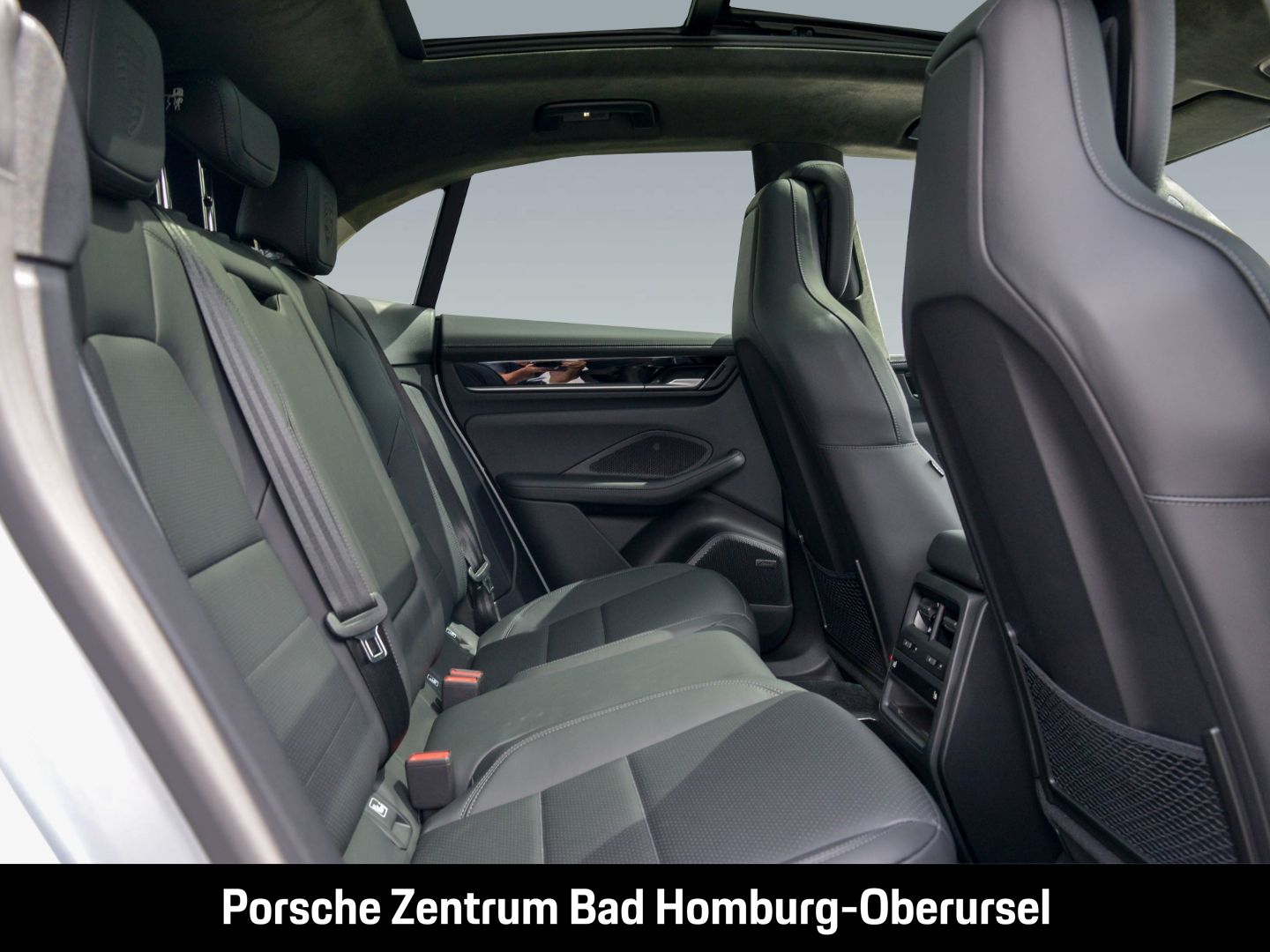 Porsche Macan 4S BOSE Luftfederung Panoramadach LED