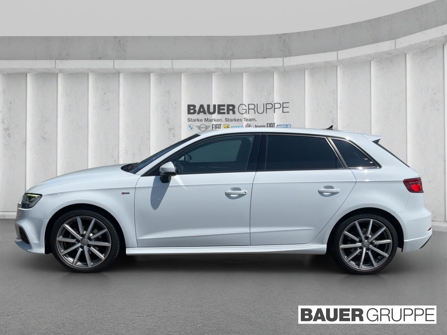 Audi A3 Sportback 35 TFSI S line - Samsaru's Car Outlet