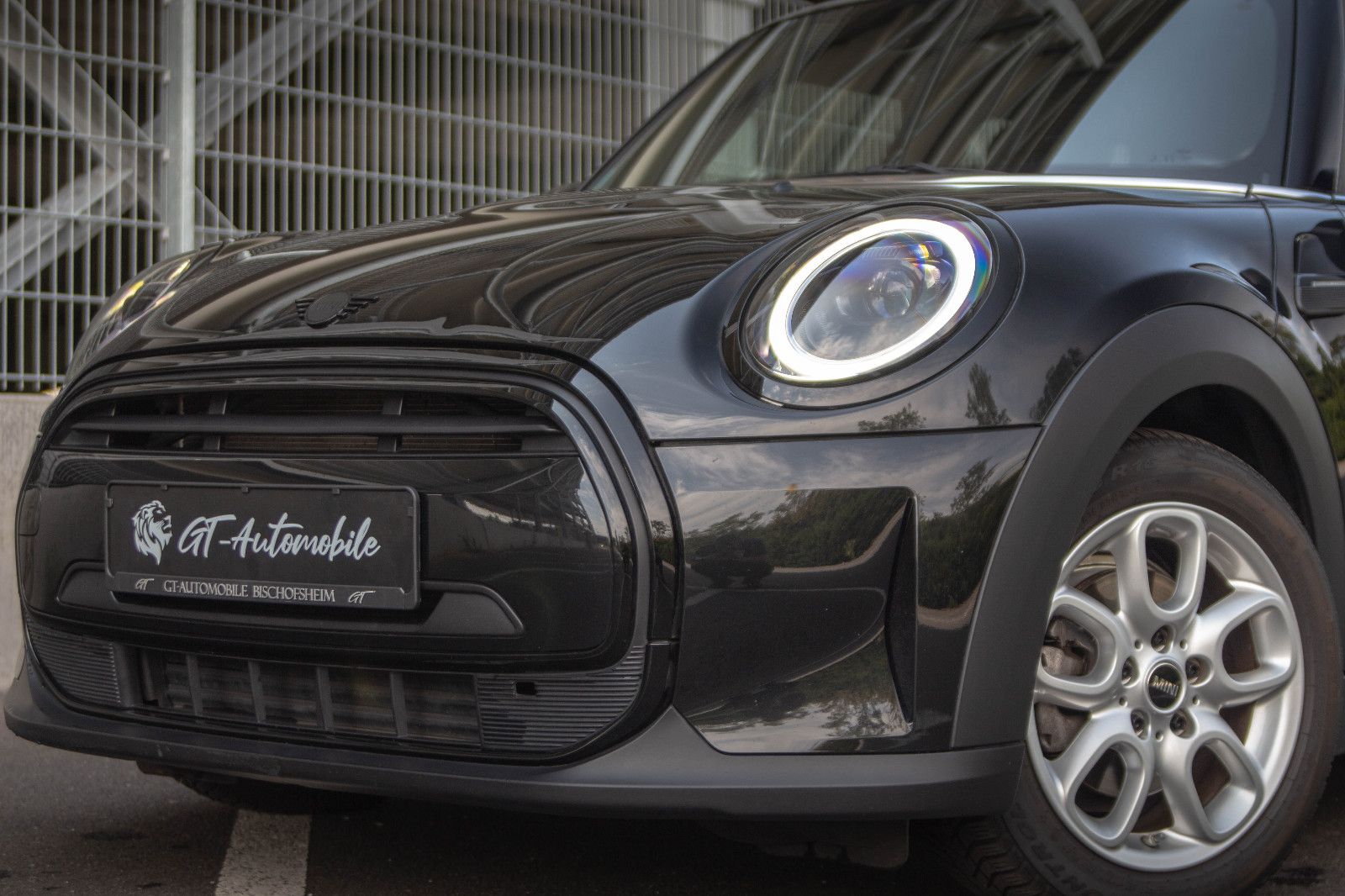 MINI Cooper Yours - Samsaru's Car Outlet