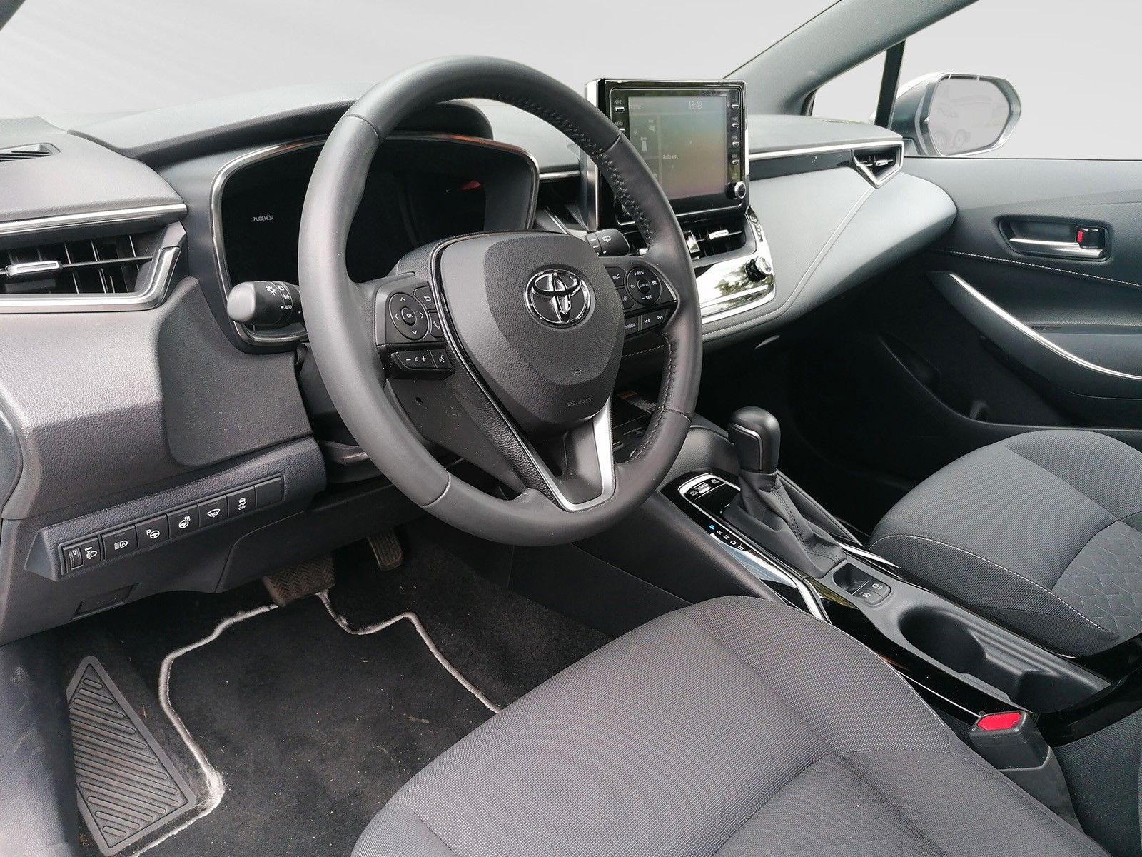 Toyota Corolla Hybrid - Samsaru's Car Outlet
