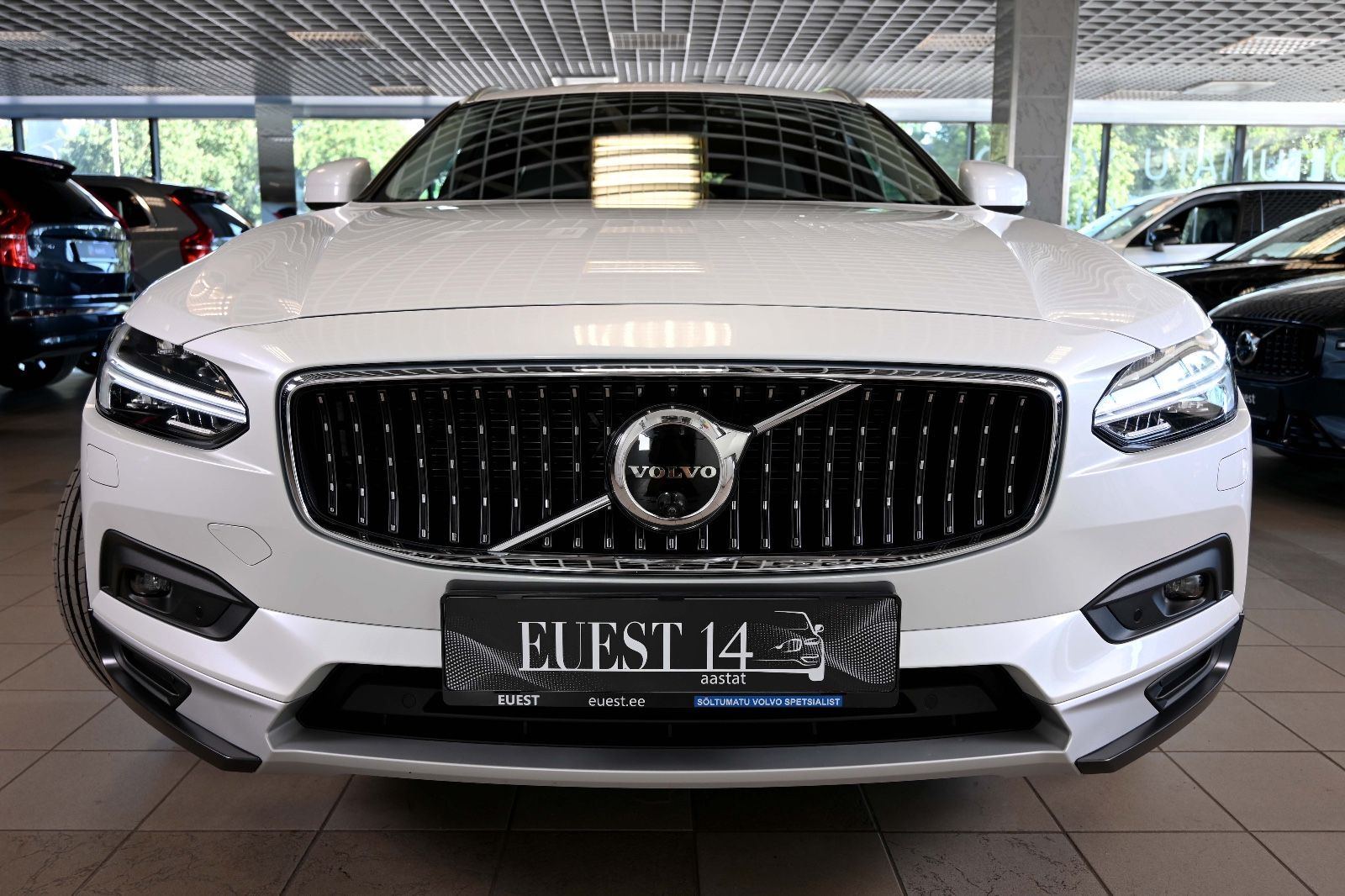 Volvo CROSS Country AWD H&K 360c Webasto ULTIMATE