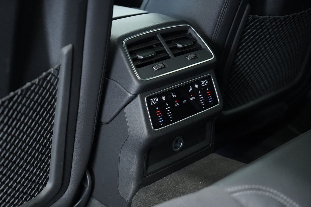 Audi A6 Avant 40 TDI q. S line - Samsaru's Car Outlet