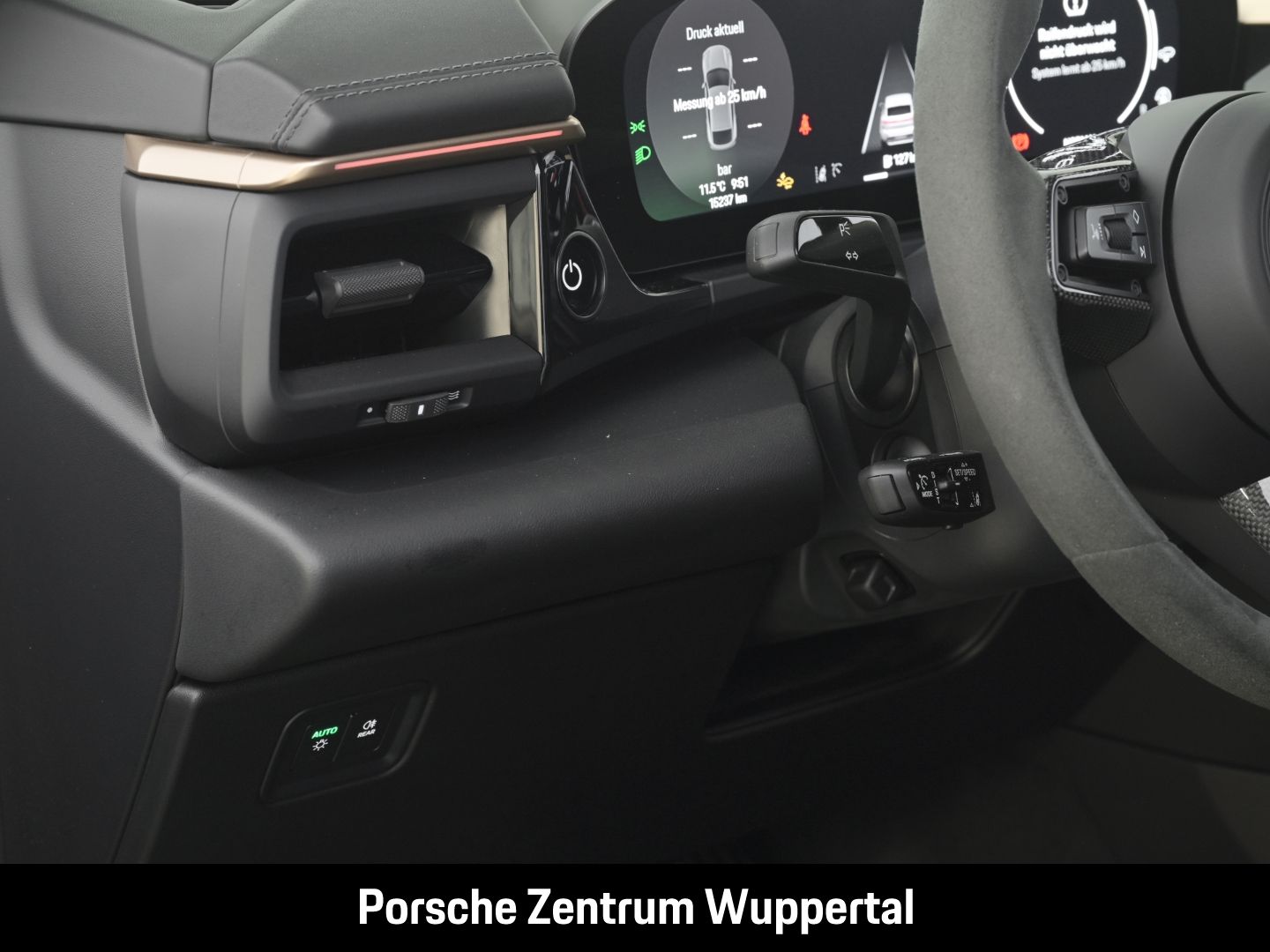 Porsche Macan Turbo*SportChrono*Sitzlüftung*BOSE*Pano*LE