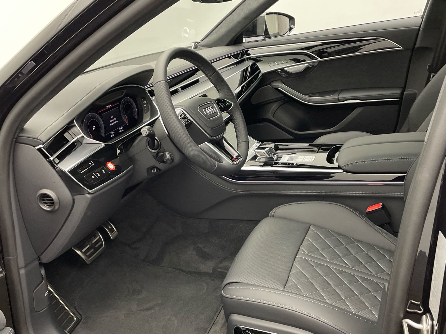 Audi A8 50 TDI quattro - Samsaru's Car Outlet