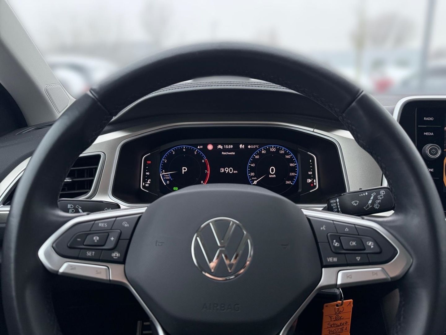 Volkswagen T-Roc Move 1.5 TSI - Samsaru's Car Outlet