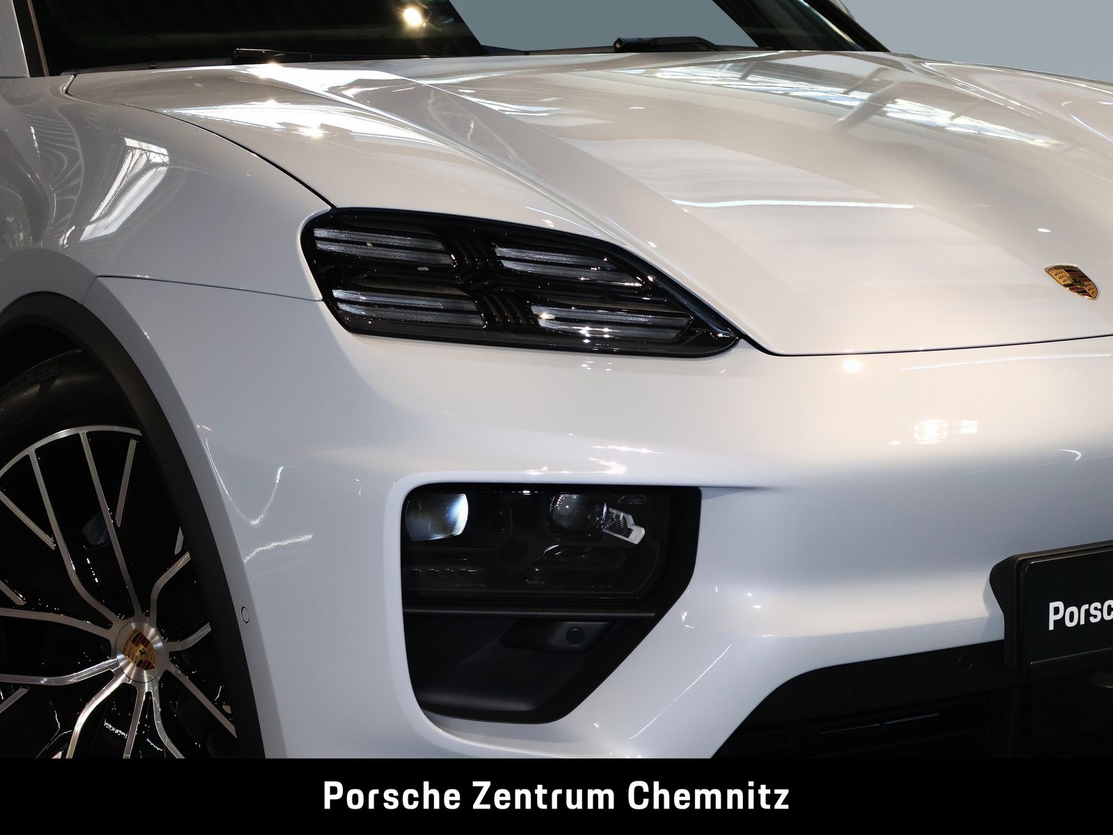 Porsche Macan 4 Electric BEV!;Pano;Luft;BOSE