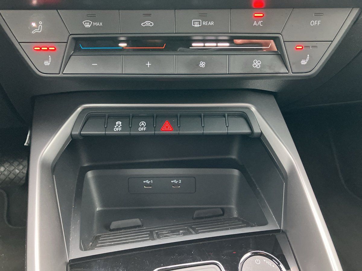 Audi A3 SPORTBACK 35 TFSI S-LINE +LED+SHZ+NAVI+TEMPO+