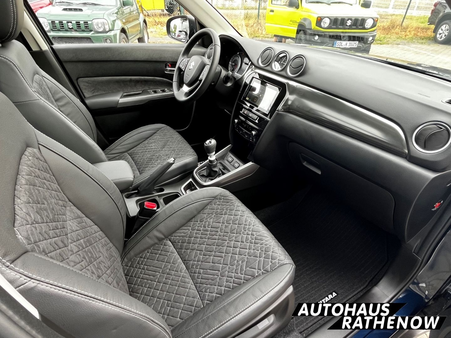 Suzuki Vitara Shinkai 1.4 BOOSTERJET HYBRID - Samsaru's Car Outlet