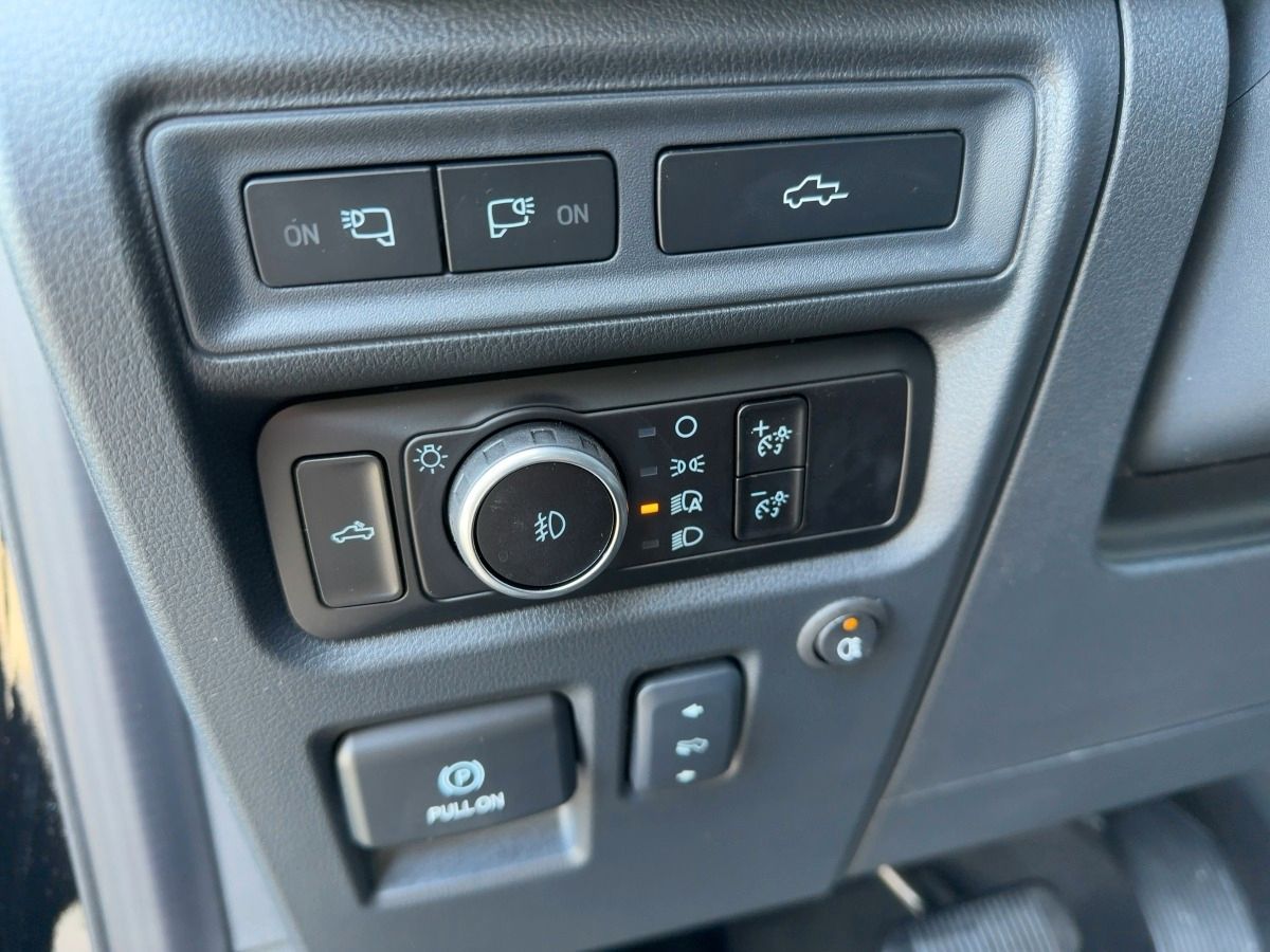 Ford F-150 Raptor - Samsaru's Car Outlet
