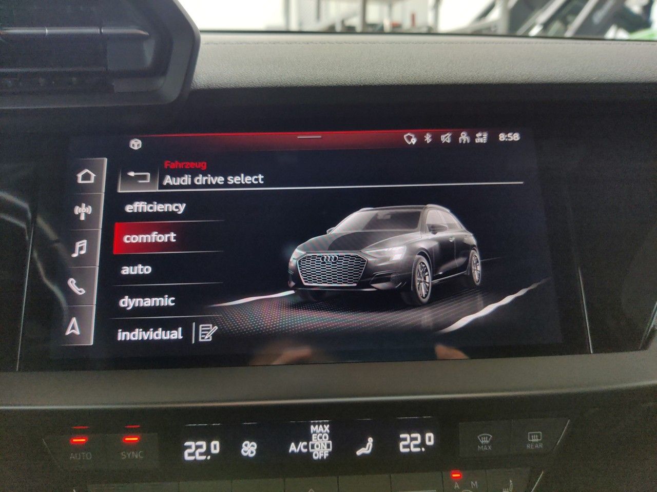 Audi A3 Sportback 40 TFSIe S tronic S line, AHK, LED