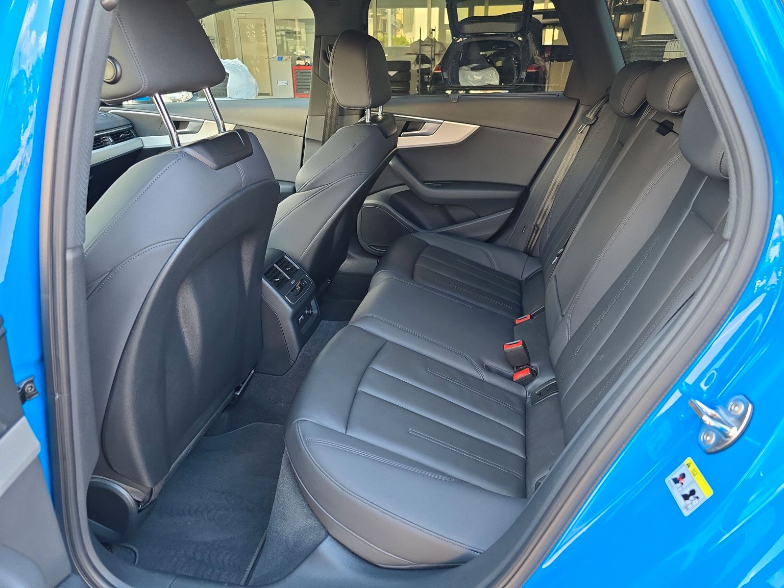 Audi A4 Avant 40 TDI S LINE - Samsaru's Car Outlet