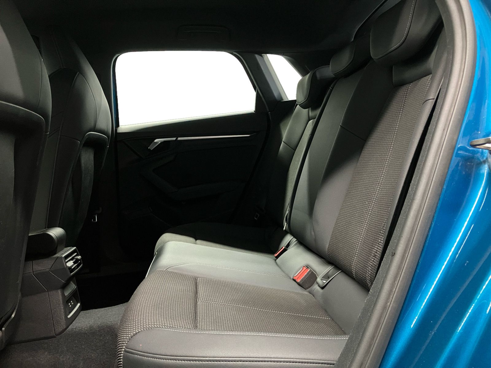 Audi A3 Sportback 40 TFSIe advanced AHK Carplay CAM L