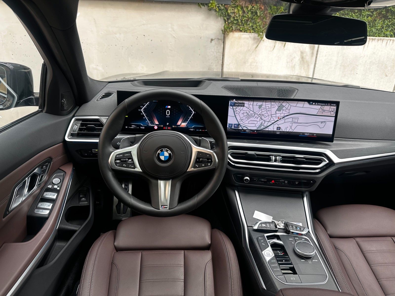 BMW 330d xDrive M Sport PANO*AHK*StandH*H&K*AdapLED