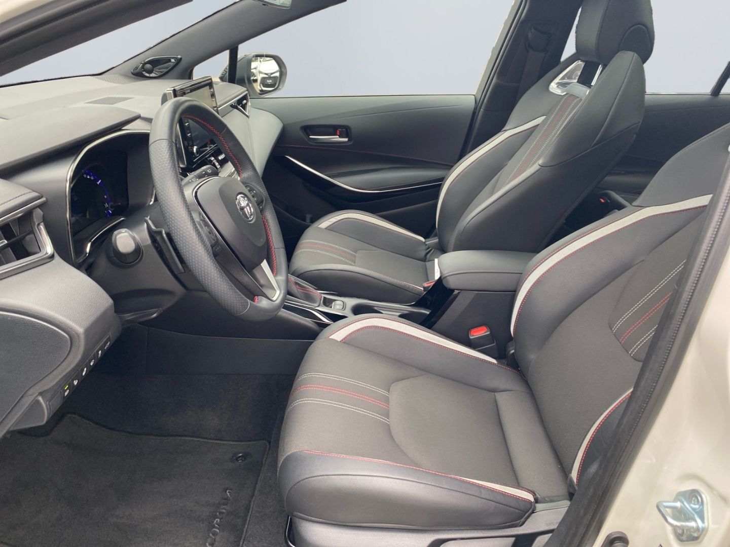 Toyota Corolla 2.0 Hybrid TS GR Sport - Samsaru's Car Outlet