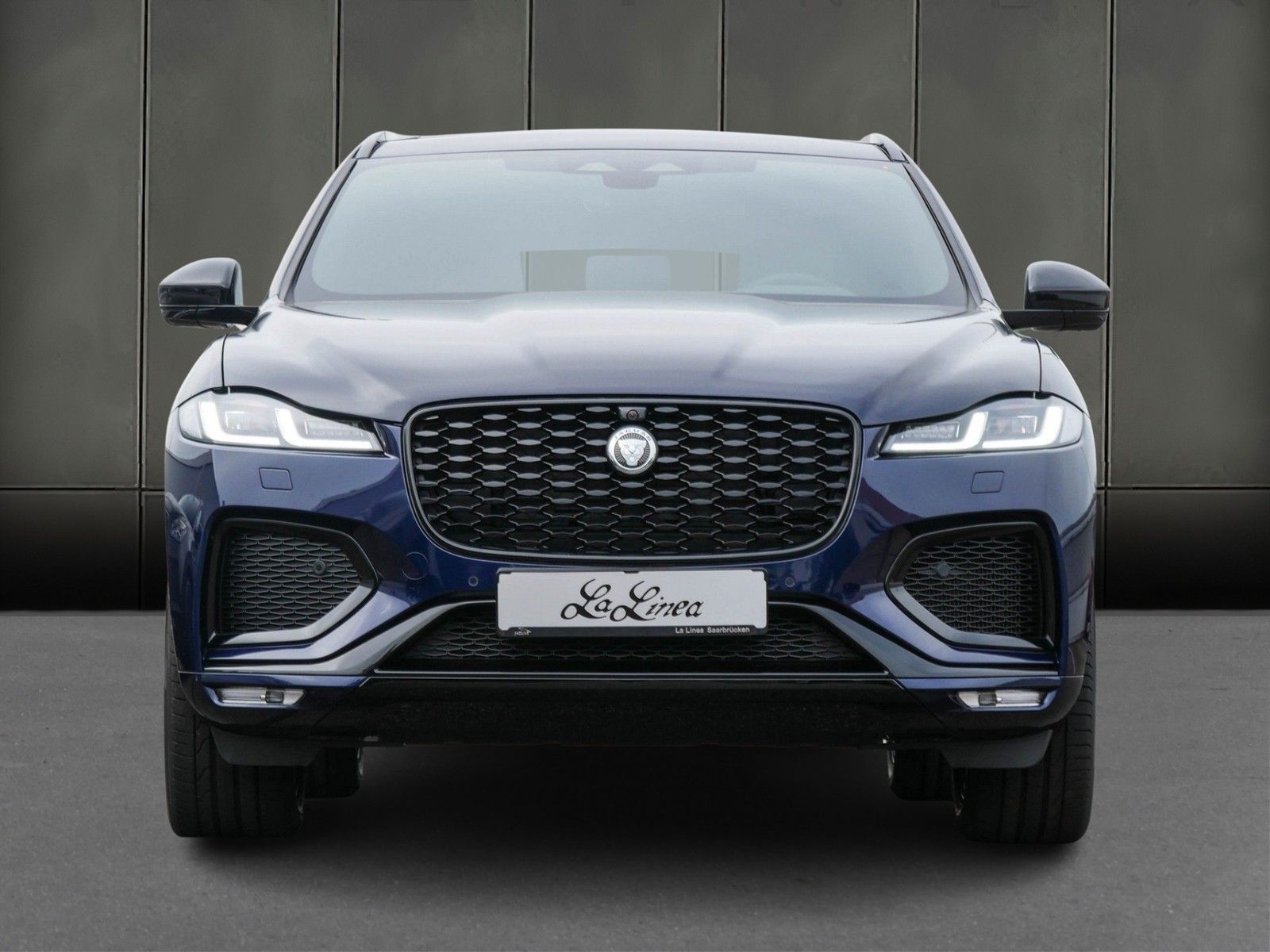 Jaguar F-PACE D300 R-Dynamic SE 90th Anniversary Editio