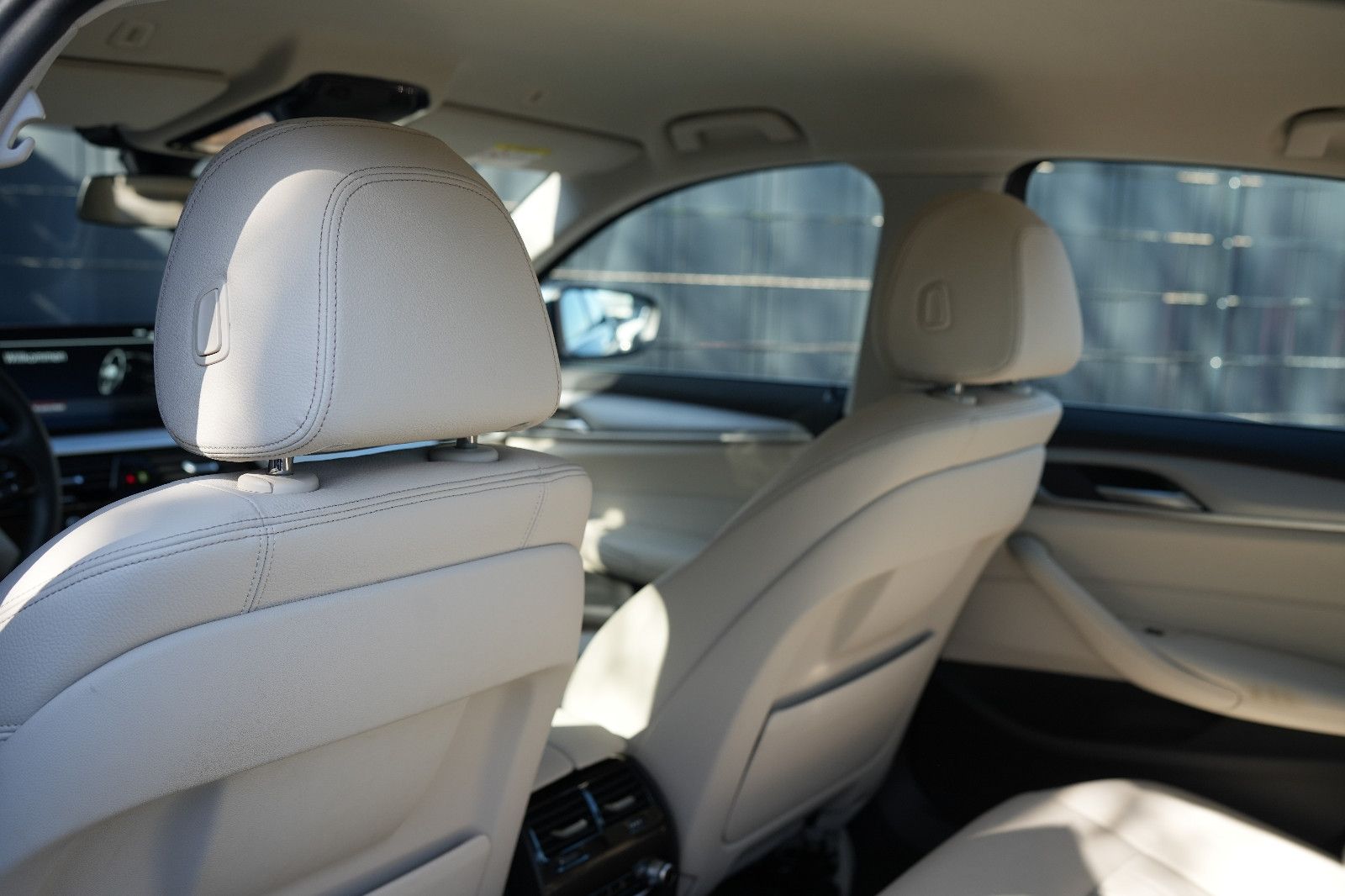 BMW 520d XDrive*LASER*HEADUP*ACC*DDC*ABL*STANDHZG*