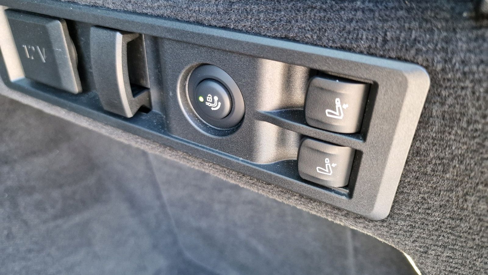 BMW 330i xDrive M Sportpaket Head-Up HiFi DAB LED