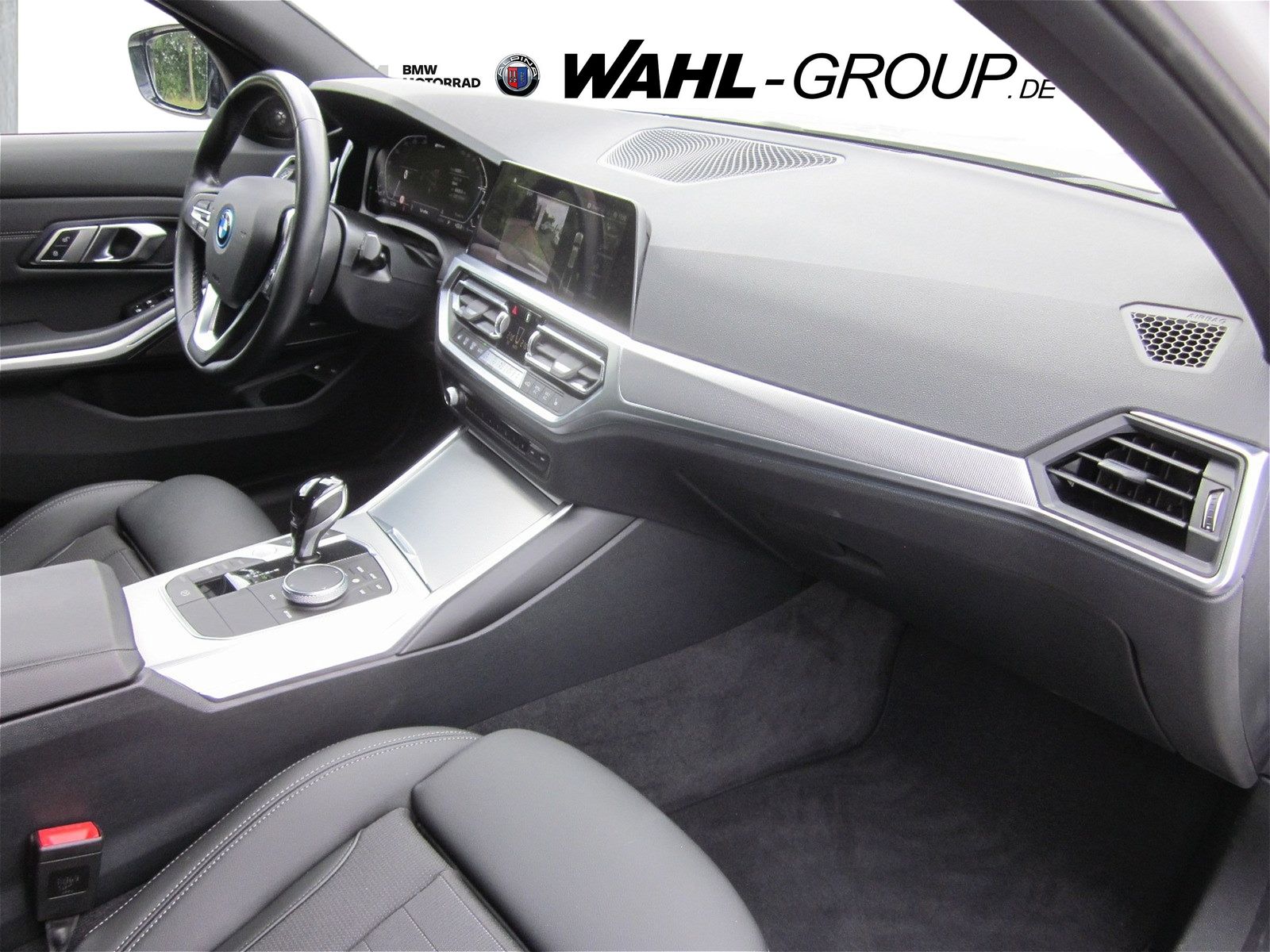 BMW 330e TOURING SPORT LINE - Samsaru's Car Outlet