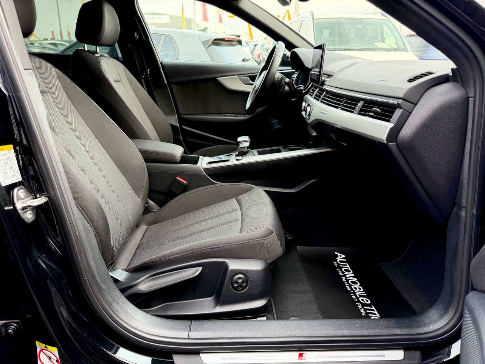 Audi A4 Lim. 40 TDI quattro S line /NAVI/LED/CAM/
