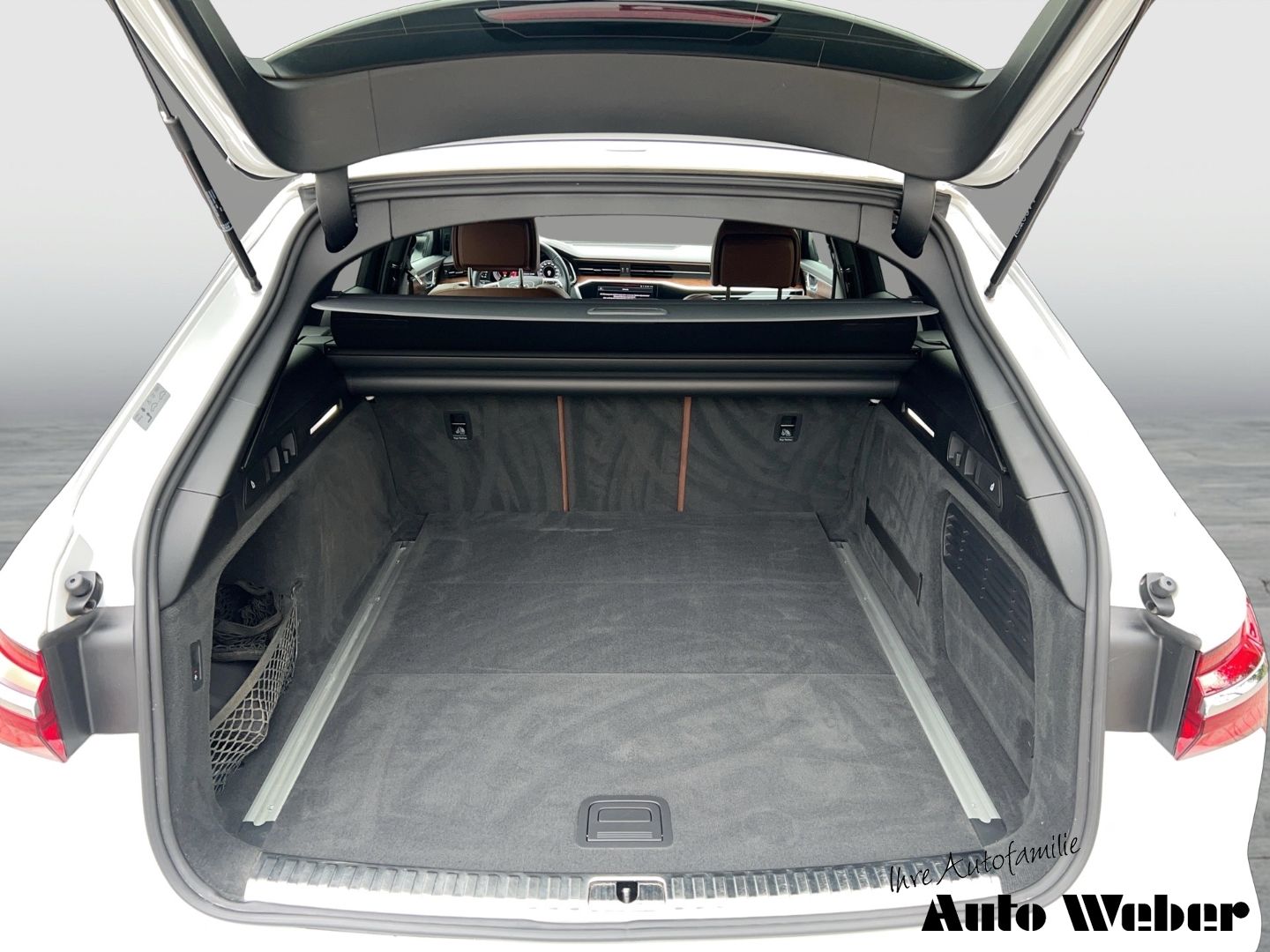 Audi A6 Avant 55TFSI S-Line - Samsaru's Car Outlet