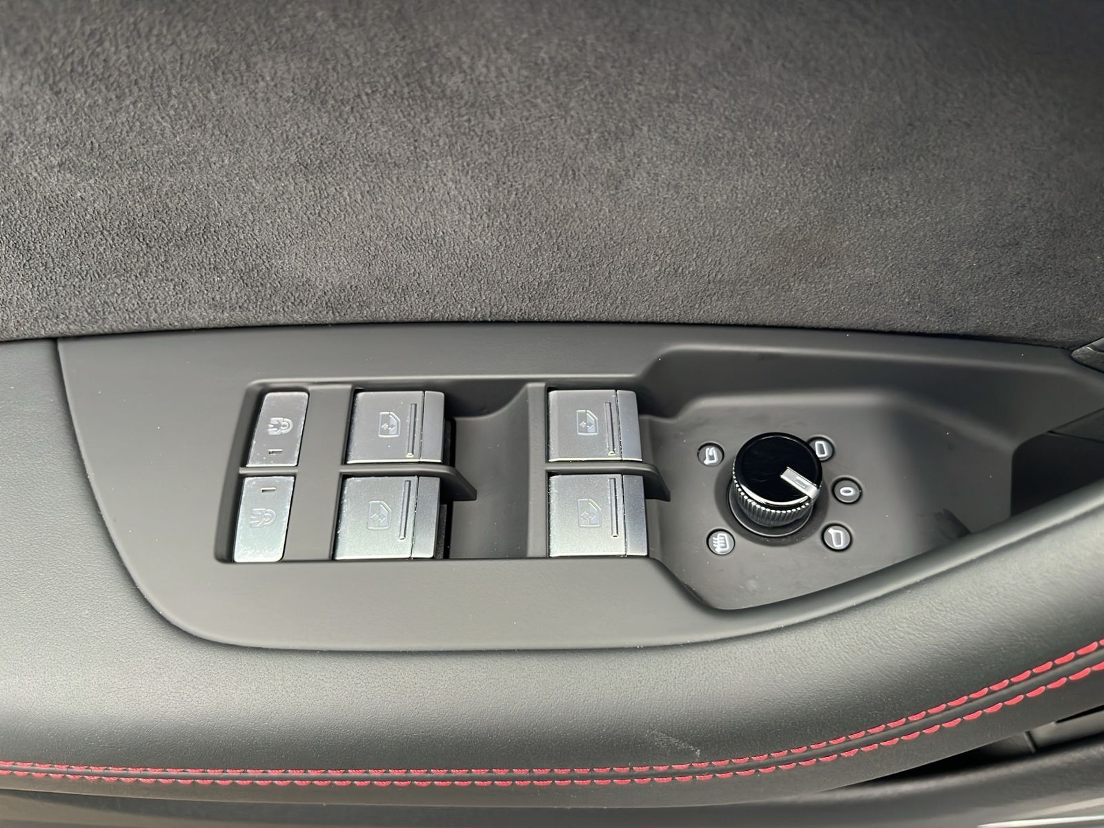 Audi RS 6 Avant 441 KW TFSI QUATTRO+AHK+MATRIX+B&O+ST
