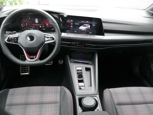 Volkswagen Golf VIII 2.0 TSI GTI DSG - Samsaru's Car Outlet