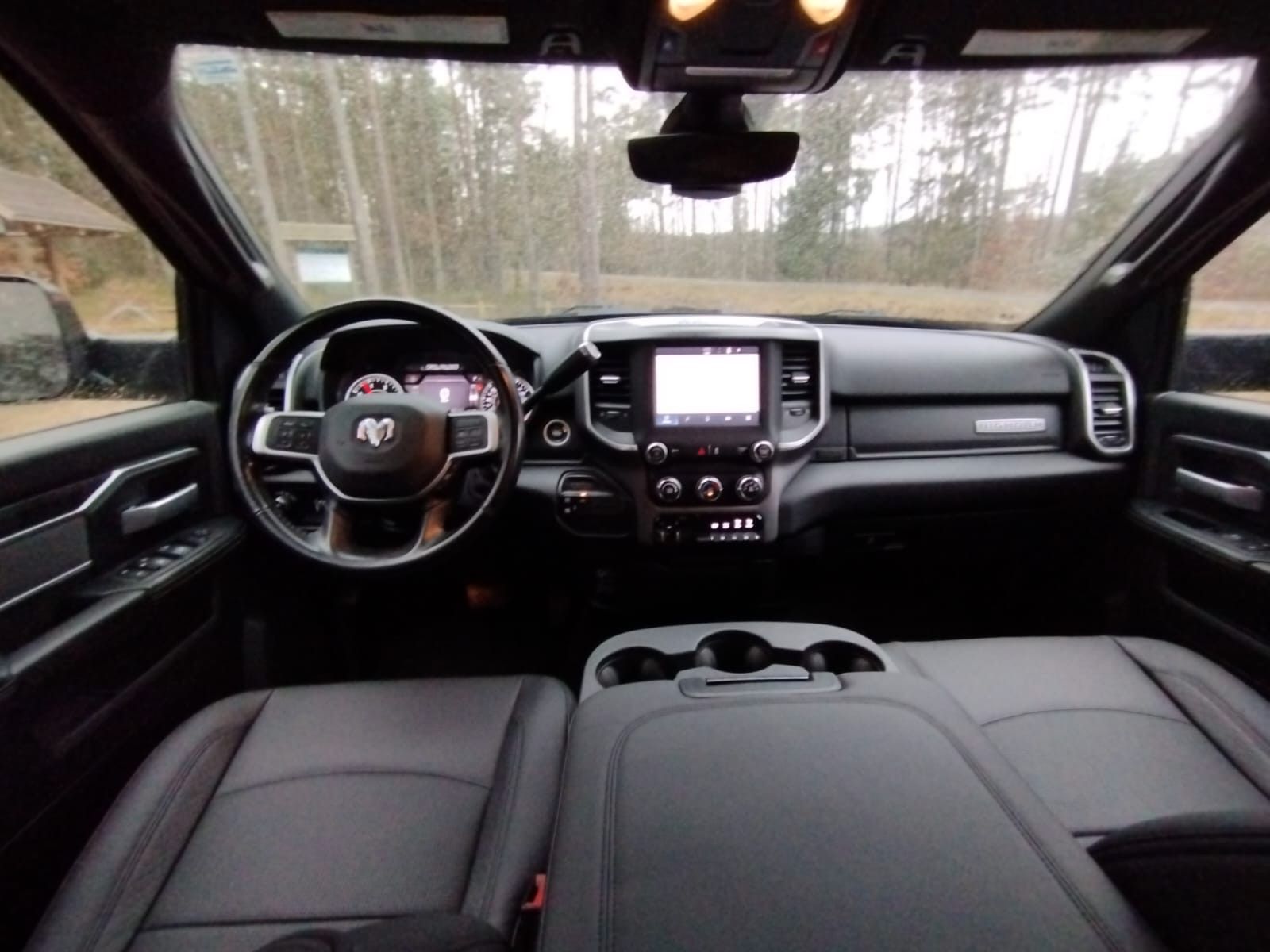 Dodge RAM 2500 MEGA CAB, 4X4, 6,7, 370KM LEDER
