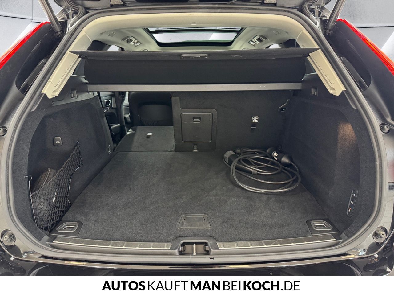 Volvo XC60 T8 Plug-In AWD Ultimate - Samsaru's Car Outlet