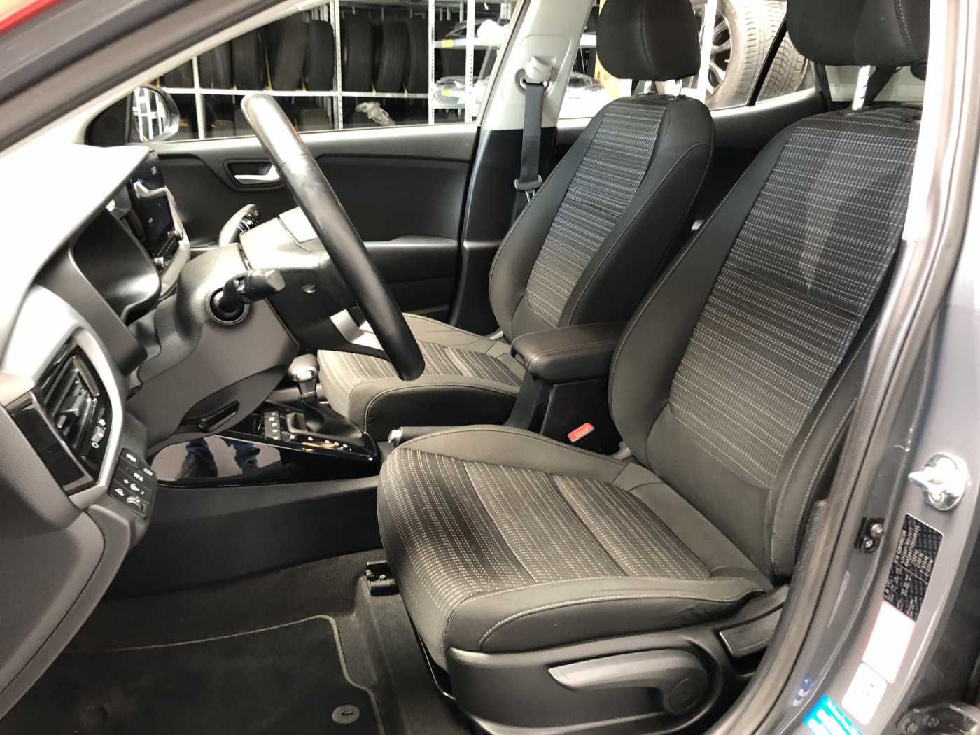 Kia Stonic 1.0i T DCT Vision - Samsaru's Car Outlet