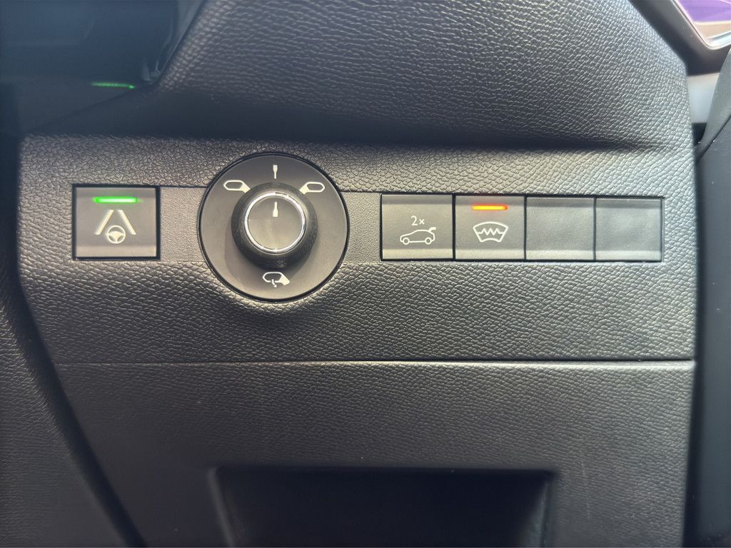 DS Automobiles DS 7 BlueHDI 130 Aut. OPERA LEDER Panoramadach