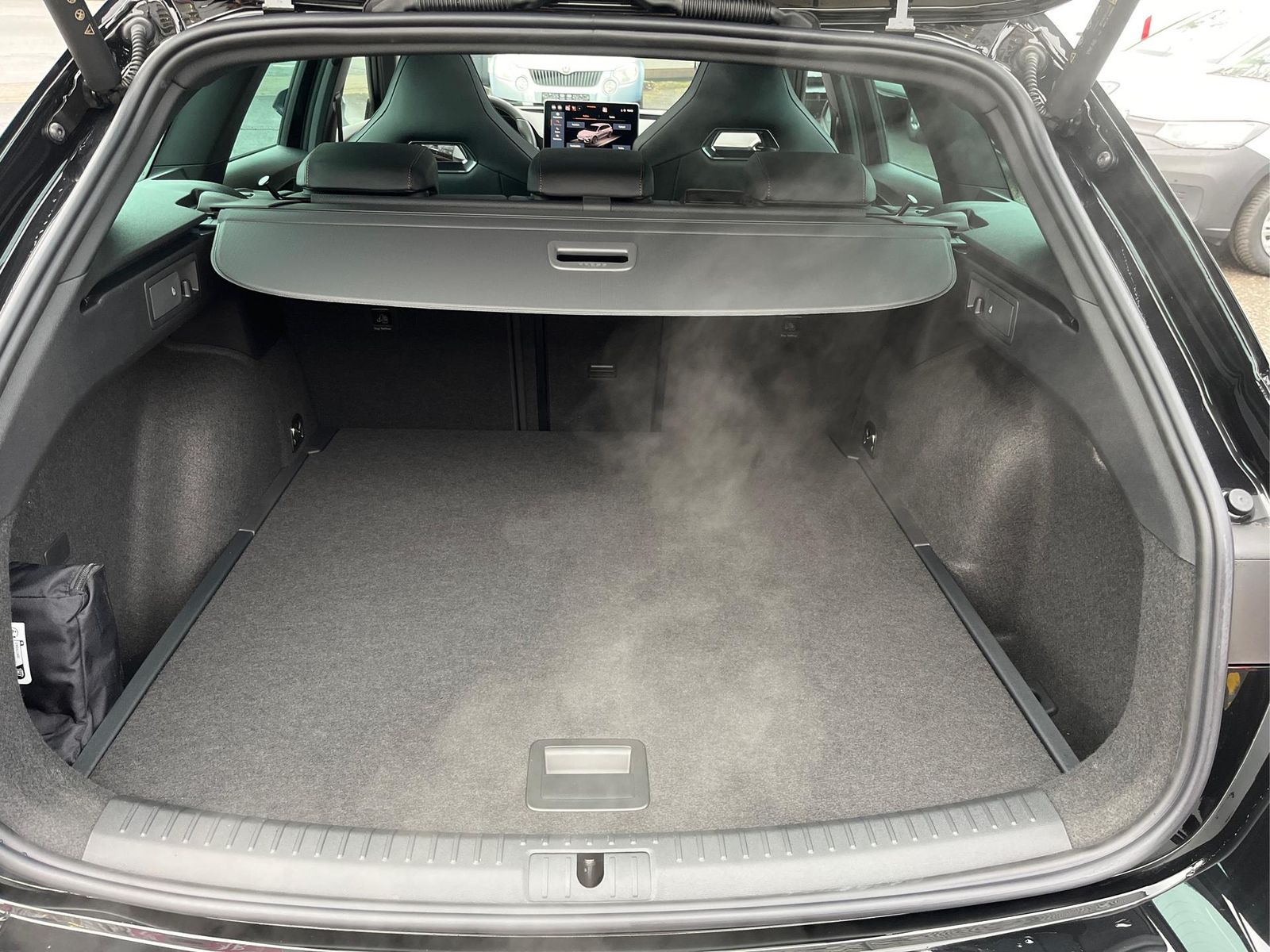 Cupra Leon Sportstourer 2.0 TSI VZ 4Drive - Samsaru's Car Outlet