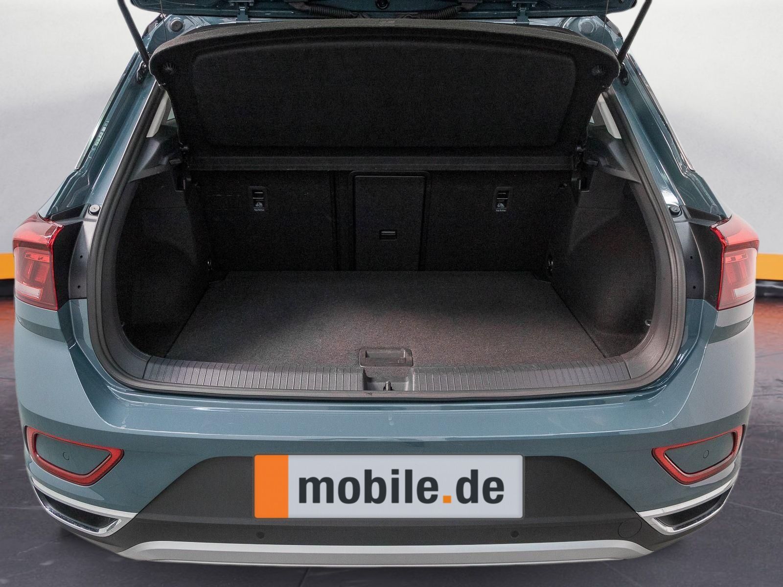 Volkswagen T-Roc 1.5 TSI DSG STYLE - Samsaru's Car Outlet