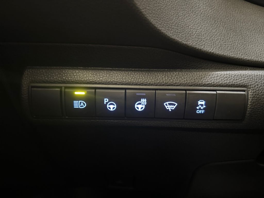 Toyota Corolla Hybrid Lounge - Samsaru's Car Outlet