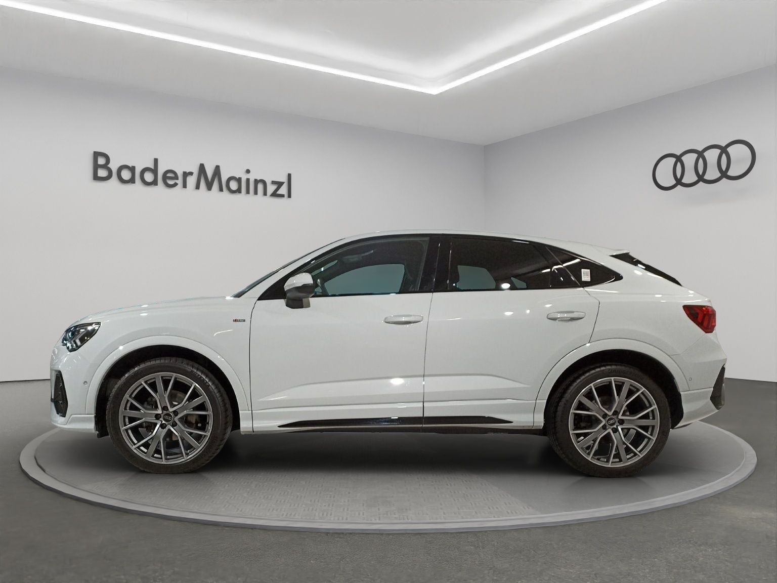 Audi Q3 Sportback S line 35 TDI quattro - Samsaru's Car Outlet