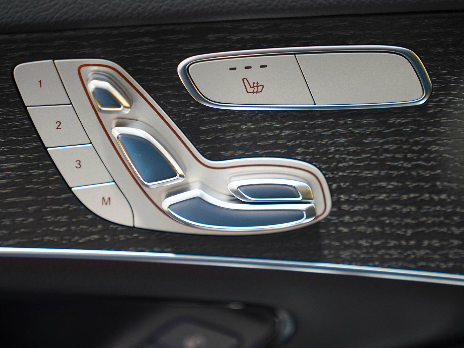 Mercedes-Benz GLC 300 de 4M Coupé AMG Line - Samsaru's Car Outlet